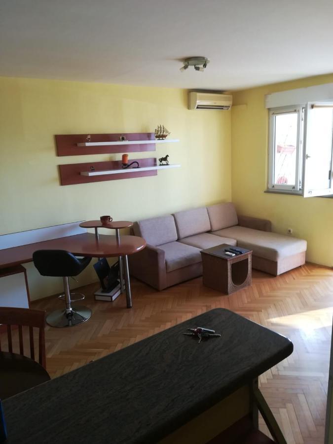 Apartman Stanic Omis Exterior photo